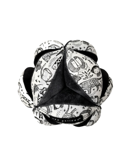 wee gallery Clutch Ball (Wild)